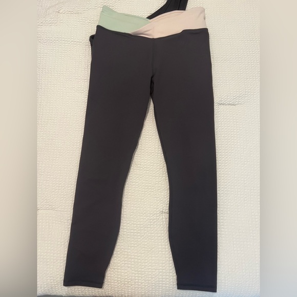 Fabletics Asymmetrical Workout Set - Picture 5 of 5